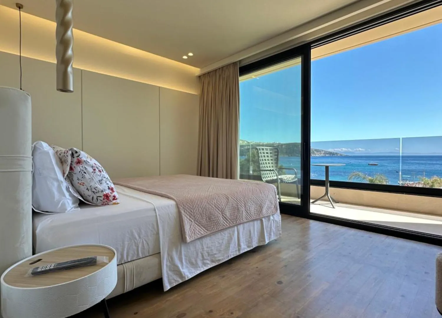 Hotel Manolo & Jolie Luxury Villa Himare